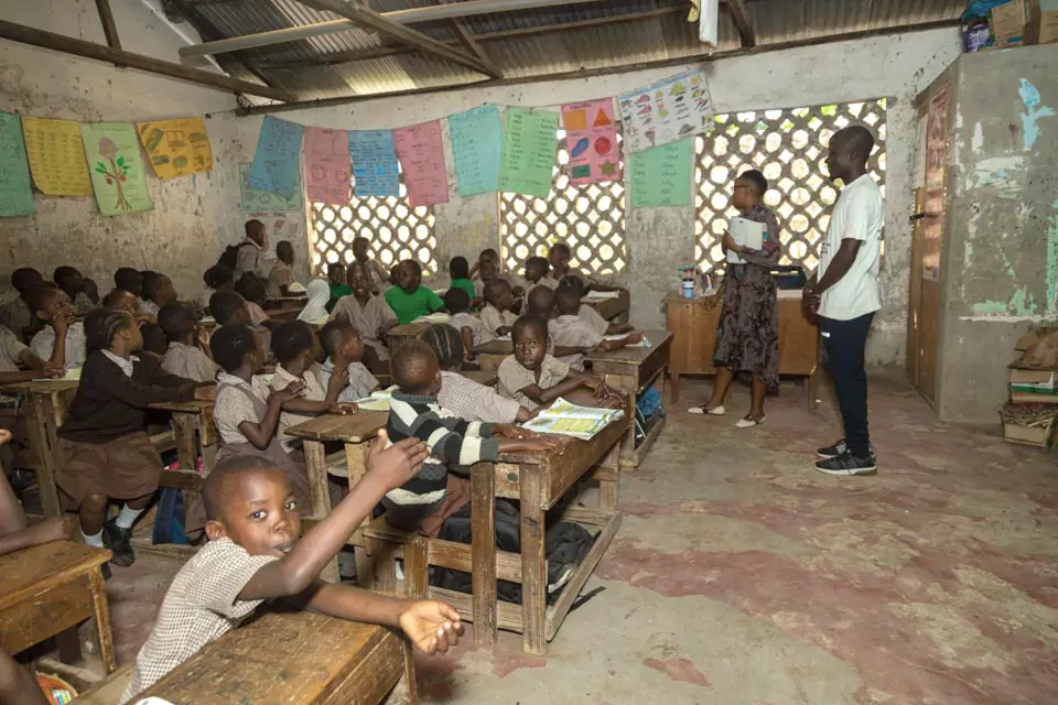 Bau von Bildungszentren